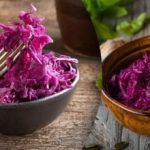 Αντί για ξινολάχανο: γρήγορη και εύκολη σαλάτα με μπλε λάχανο Αντί για ξινολάχανο: γρήγορη και εύκολη σαλάτα με μπλε λάχανο