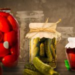 Πόσα χρόνια μπορείτε να διατηρήσετε τις κονσέρβες: ο γιατρός είπε