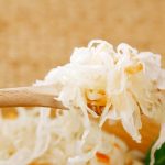Sauerkraut για κάθε μέρα: οι διατροφολόγοι αποκάλυψαν όλες τις χρήσιμες